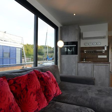 Hausboote Und Ferienhaeuser Marina Muecheln Mucheln Zewnętrze zdjęcie