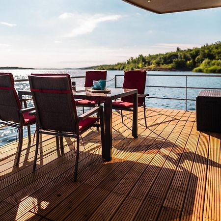 Hausboote Und Ferienhaeuser Marina Muecheln Mucheln Zewnętrze zdjęcie