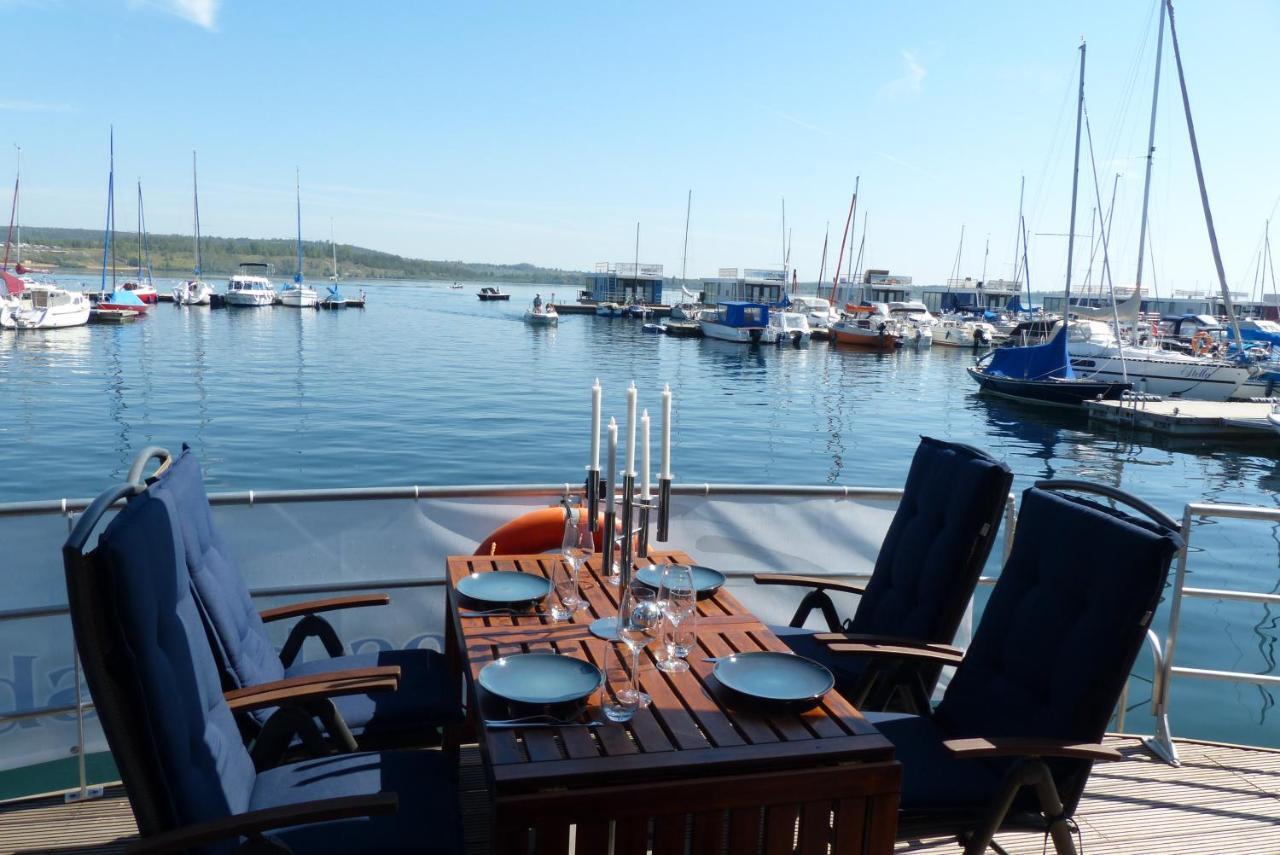 Hausboote Und Ferienhaeuser Marina Muecheln Mucheln Zewnętrze zdjęcie